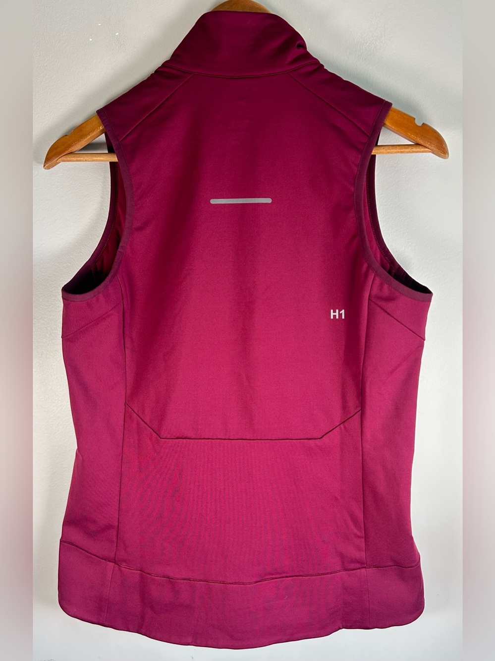 ASICS Womens H1 Running Vest Size M Red Burgundy Full Zip Reflective EUC - Picture 7 of 12